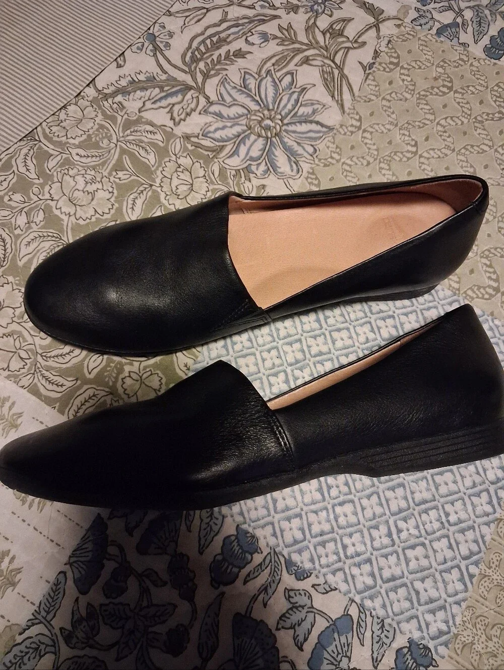 DANSKO LARISSA ALMOND TOE SLIP ON FLATS IN BLACK - Picture 7 of 8
